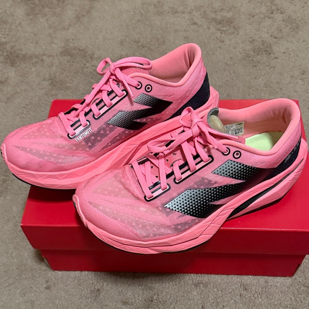New Balance FuelCell Rebel v4